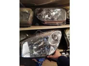 Levi Far ORIGINAL kao Nov za Toyota RAV 4 od 2003. do 2006. god.