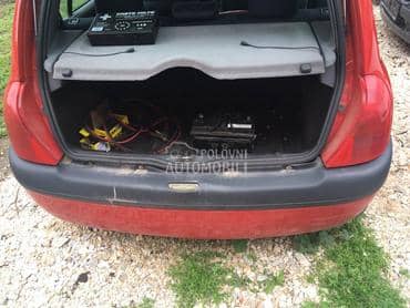 branik zadnji za Renault Clio od 1998. do 2001. god.