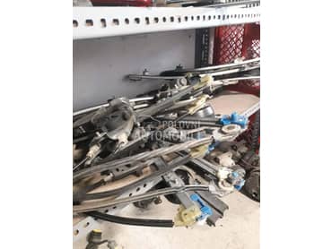 Podizac stakla za Renault Laguna