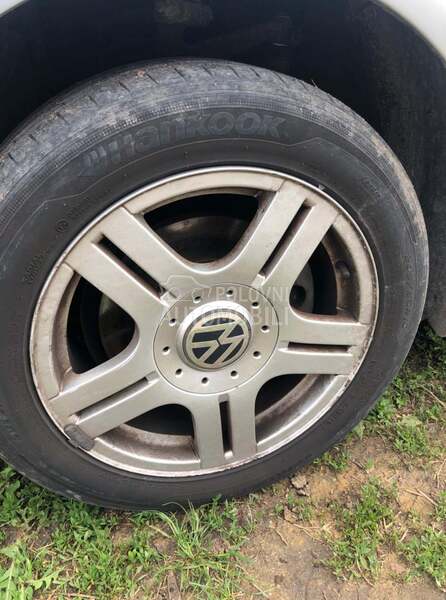 Volkswagen Passat B5 - kompletan auto u delovima