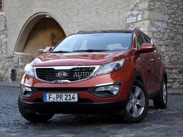 Kia Sportage -  kompletan auto u delovima