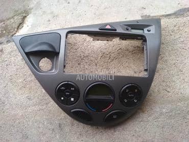 Konzola automatske klime za Ford Focus od 1998. do 2004. god.
