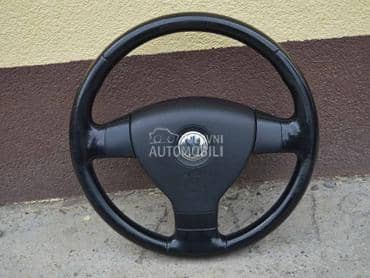 Kompletan volan sa airbagom za Volkswagen Golf 5 od 2005. do 2010. god.