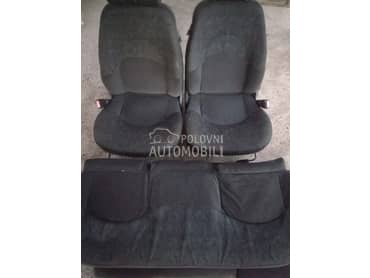 enterijer za Rover 200 za 1998. god.