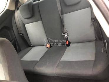 enterijer za Ford Fiesta od 2009. do 2015. god.