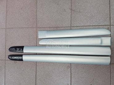 Lajsne vise boja za Renault Clio