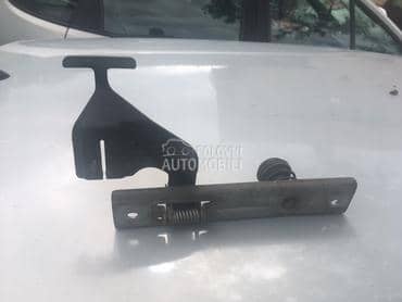 bravica haube za Renault Clio od 1998. do 2007. god.