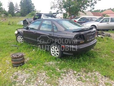 Volvo S40 2001. god. - kompletan auto u delovima