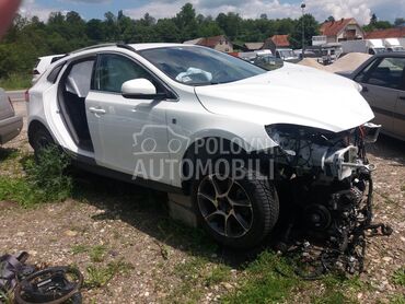 Delovi za Volvo V40 2013. god.