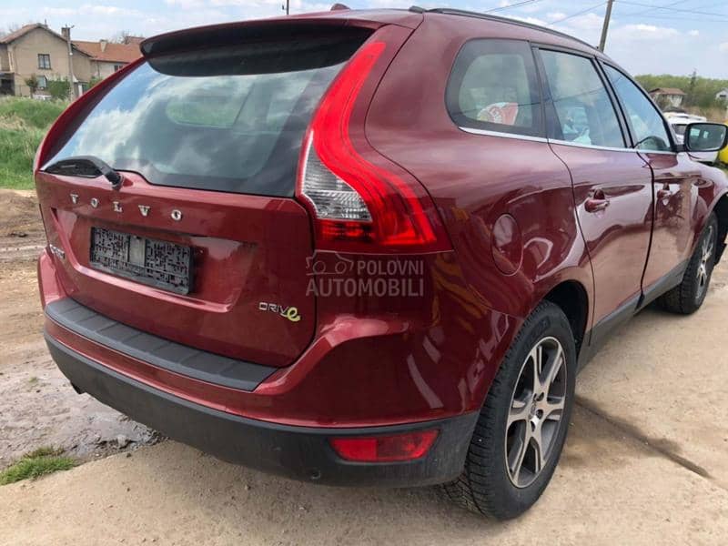Volvo XC60 2012. god. - kompletan auto u delovima