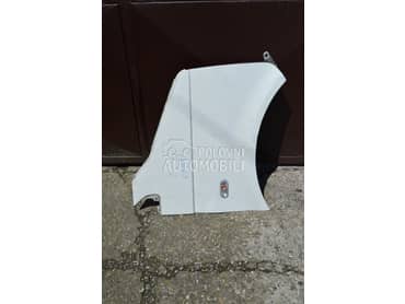 Prednje desno krilo VW T6