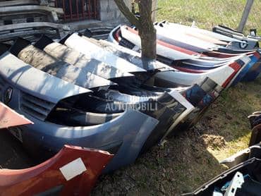 prednji branik za Renault Scenic od 2003. do 2009. god.