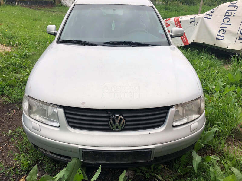Passat B5 V6 u delovima