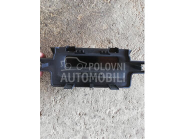 displej na tabli za Renault Megane od 2002. do 2007. god.