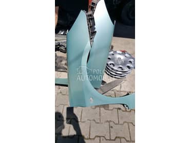 Desno krilo za Peugeot 307