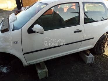 Volkswagen Golf 4 2001. god. -  kompletan auto u delovima