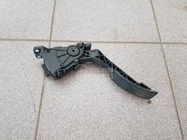 Pedala gasa za Dacia Logan