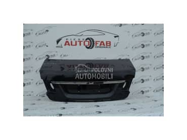 Gepek vrata za Mercedes Benz E Klasa od 2009. do 2016. god.