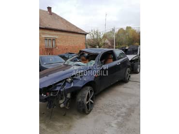 Alfa Romeo 147 2003. god. -  kompletan auto u delovima