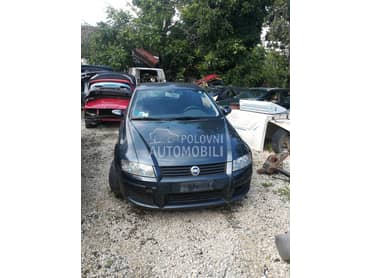Fiat Stilo 2004. god. -  kompletan auto u delovima