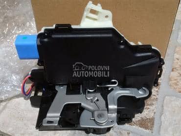 Centralna brava za Škoda Superb od 2002. do 2008. god.