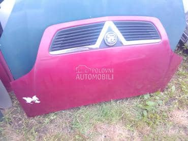 hauba crvena boja za Opel Meriva od 2003. do 2008. god.