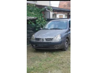 Renault Clio 2003. god. -  kompletan auto u delovima