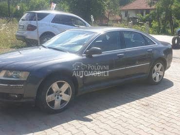Audi A8 2004. god. -  kompletan auto u delovima