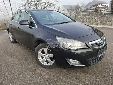 Opel Astra J 1.4 benc