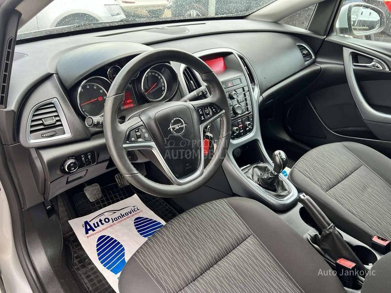 Opel Astra J 150 000 k m