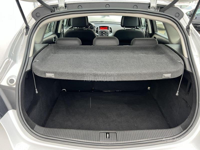 Opel Astra J 150 000 k m