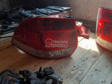 Stop svetlo levo za karavana za Volkswagen Golf 5