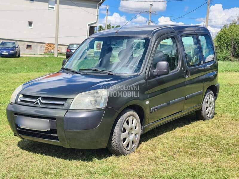 Citroen Berlingo 2006. god. -  kompletan auto u delovima
