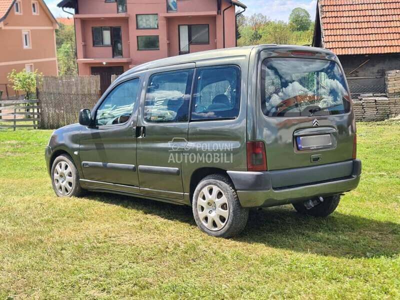 Citroen Berlingo 2006. god. -  kompletan auto u delovima