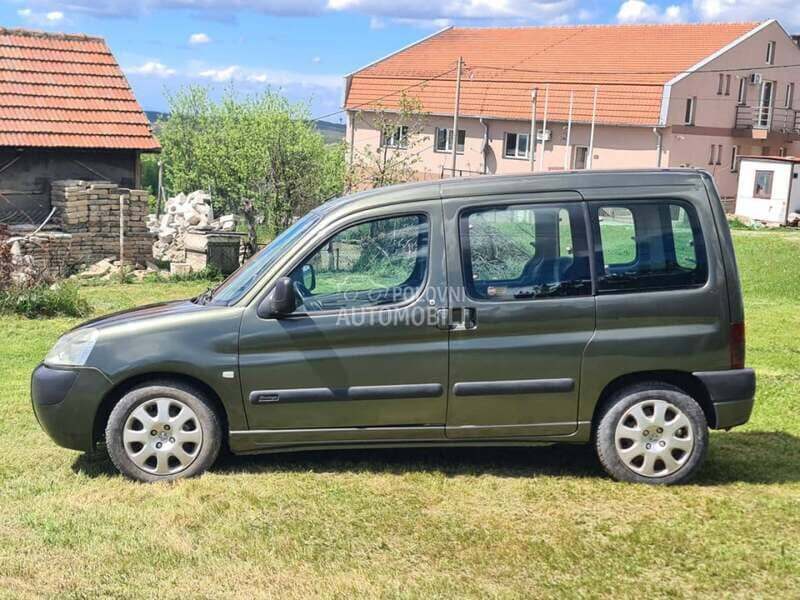 Citroen Berlingo 2006. god. -  kompletan auto u delovima