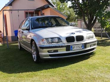 BMW 320 - kompletan auto u delovima