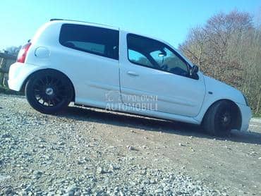 Renault Clio 2003. god. - kompletan auto u delovima