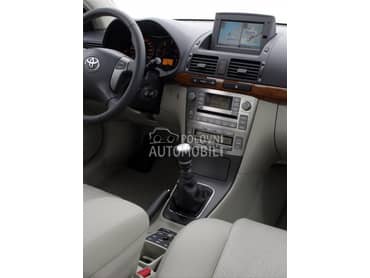 Multimedia za Toyota Avensis