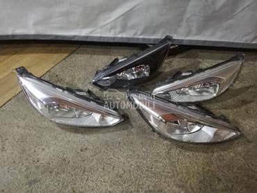 Prednji far za Ford Focus od 2014. do 2018. god.