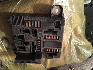 kutija osiguraca za Renault Megane od 2002. do 2007. god.