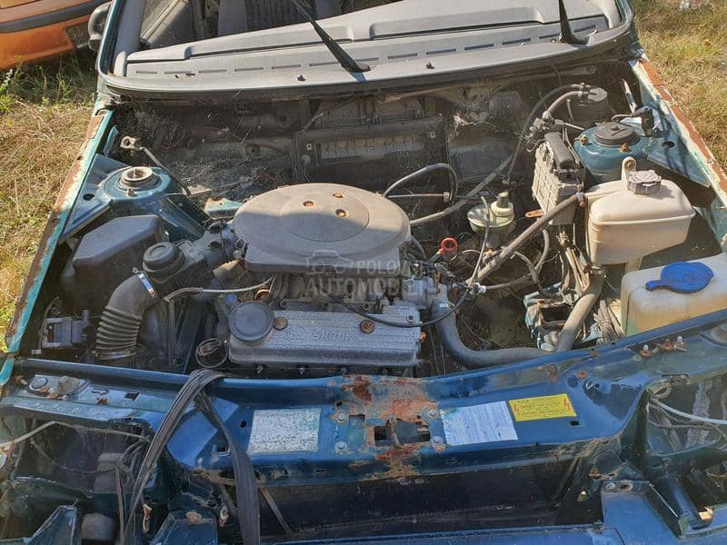 Škoda Felicia -  kompletan auto u delovima