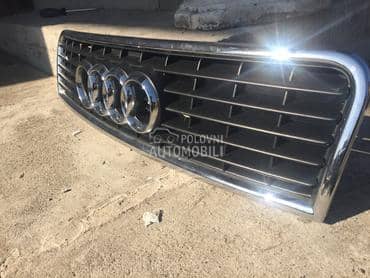 Maska sa znakom za Audi A4