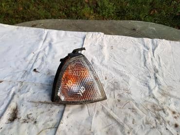 migavac desni Y10 za Nissan Sunny od 1991. do 2000. god.