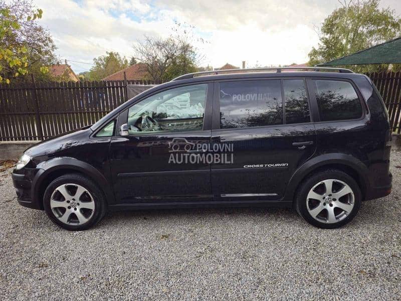 Volkswagen Touran -  kompletan auto u delovima