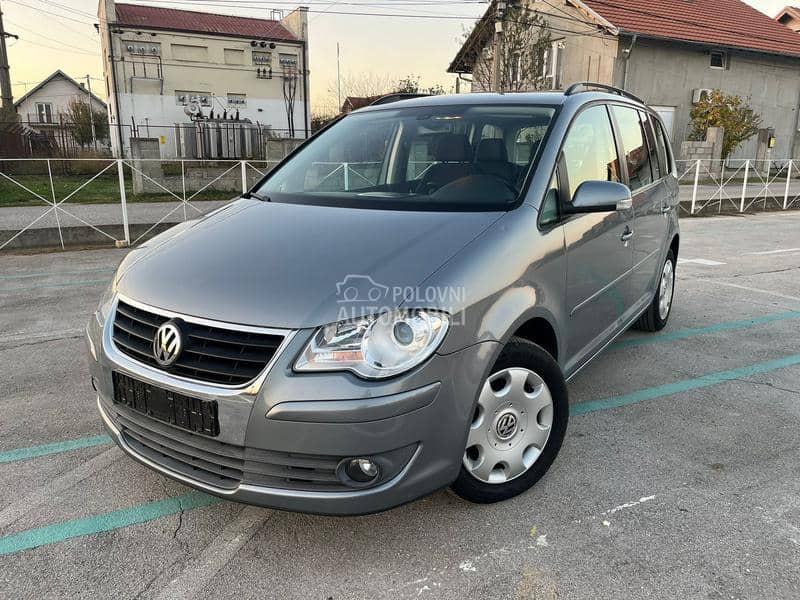 Volkswagen Touran -  kompletan auto u delovima