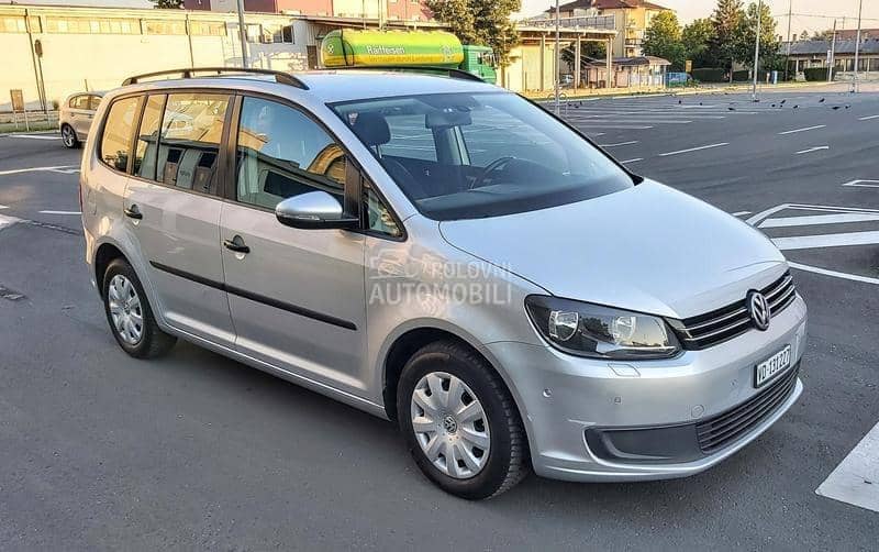 Volkswagen Touran -  kompletan auto u delovima