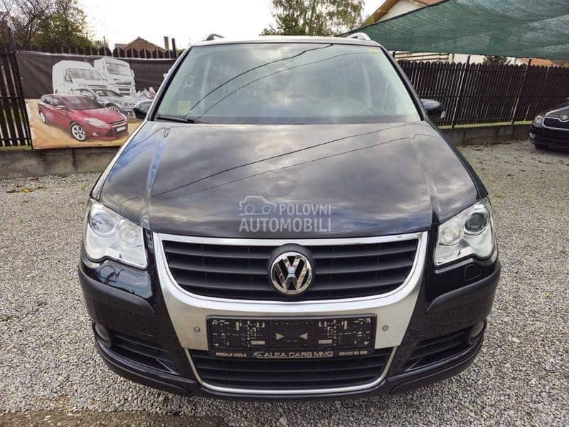 Volkswagen Touran -  kompletan auto u delovima