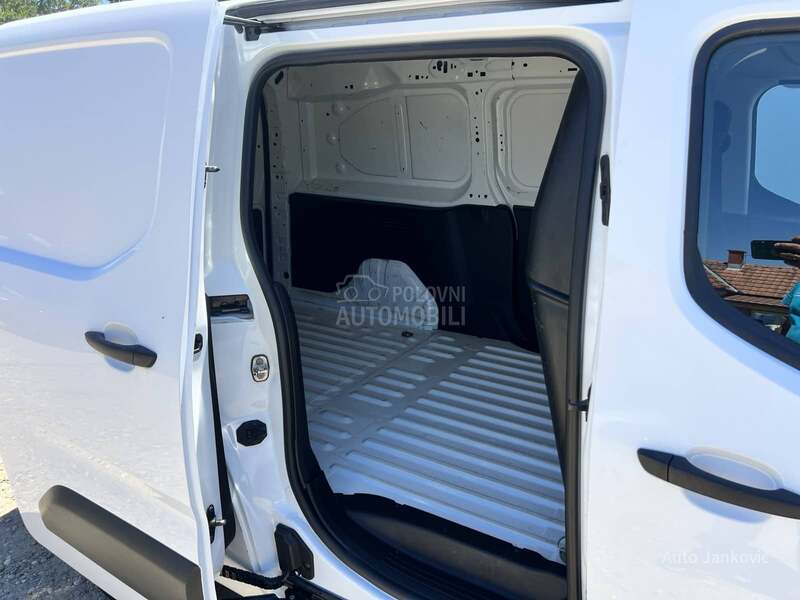 Citroen Berlingo 100 000 K M