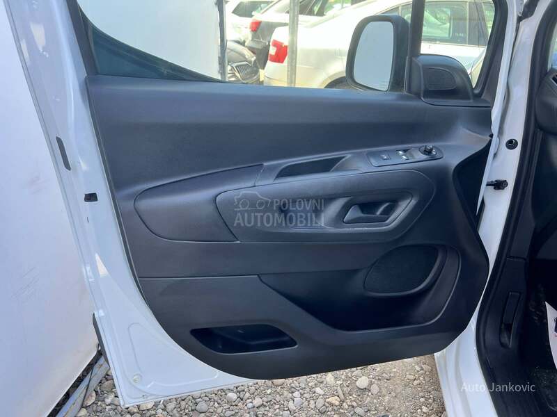 Citroen Berlingo 100 000 K M