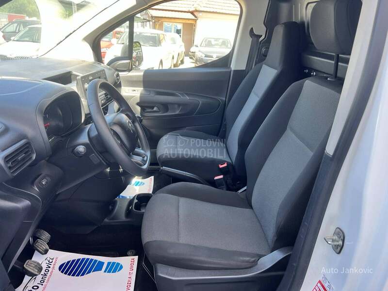 Citroen Berlingo 100 000 K M
